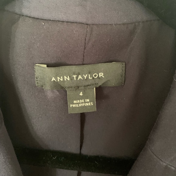 Ann Taylor Navy Suit Jacket EUC - Picture 3 of 5